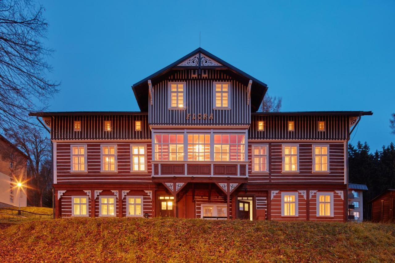 Penzion Flora Janské Lázně Exterior foto